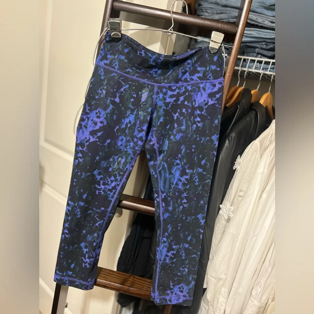 LULULEMON Workout Leggings